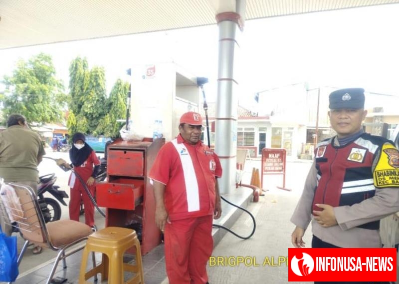 Brigadir Alpian Kembali Kunjungi SPBU, Prekat Polsek Banyusari Berikan Rasa Aman