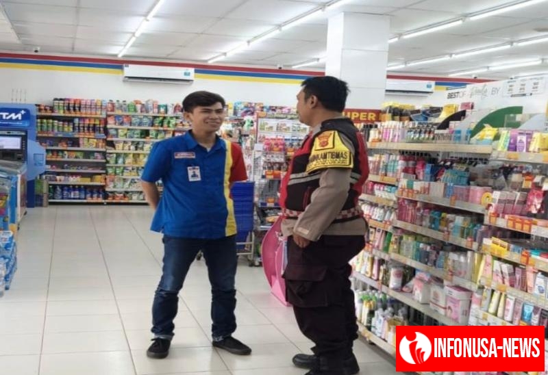 Aipda Abdul Rahman Giat Patroli Perekat Supermarket Indomaret Gempol Guna Antisipasi Kejahatan