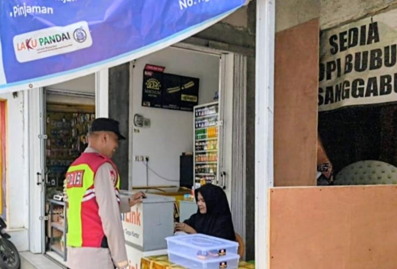 Aktivitas Siang di Loji Padat Personil Polsek Tegalwaru Gelar Patroli Sambangi dan Edukasi Warga Waspada