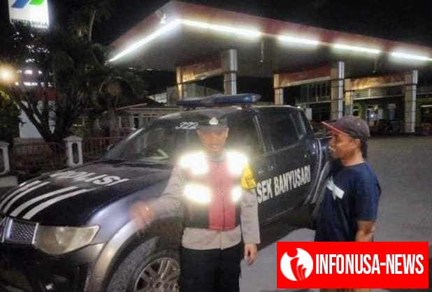 Kunjungi SPBU, Prekat Polsek Banyusari Berikan Rasa Aman