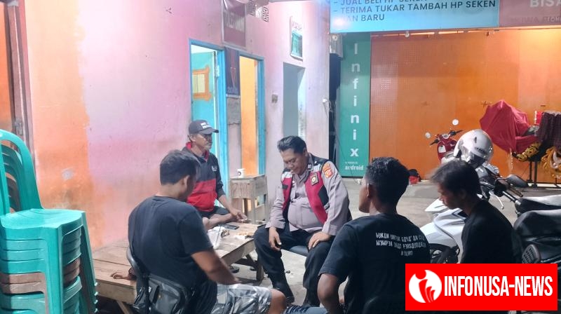 Kanit Sabhara Polsek Batujaya melaksanakan Giat Ngawangkong pada malam hari