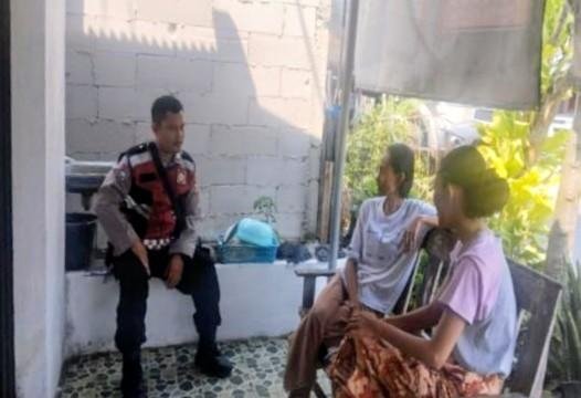 Gercep Anggota Prekat Polsek Banyusari Sosialisasikan Bahaya TPPO