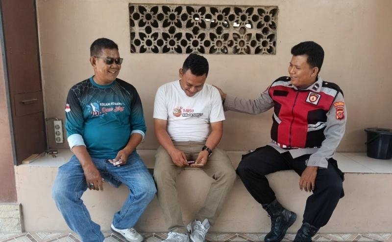 Sambang Bhabinkamtibmas Polsek Telagasari Mengadakan Penyuluhan Cegah Kenakalan Remaja di Desa Binaan