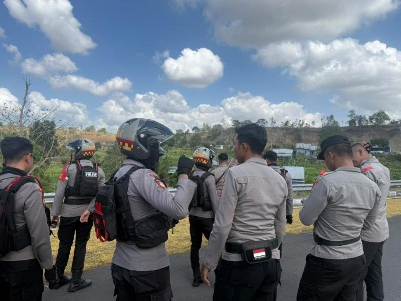 Antisipasi Bahaya di Jalur Mandalika, Polisi Minta Warga Tak Jemur Tembakau di Bahu Jalan