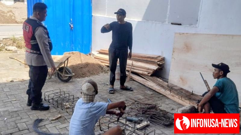 Anggota Polsek Batujaya laksanakan Patroli Dialogis dan Sambangi Masyarakat