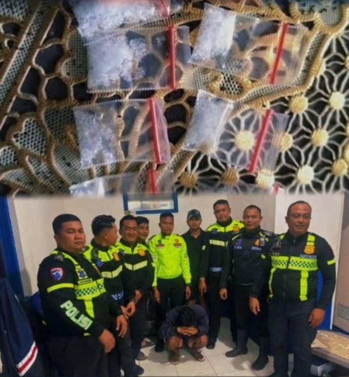 Satlantas Polres Karawang Bongkar Kasus Narkoba Saat Razia Ops Keselamatan Lodaya, Sabu Puluhan Gram berhasil diamankan.