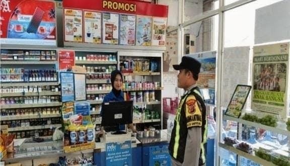 Giat Patroli Perekat Supermarket Indomaret Gempol Guna Antisipasi Kejahatan