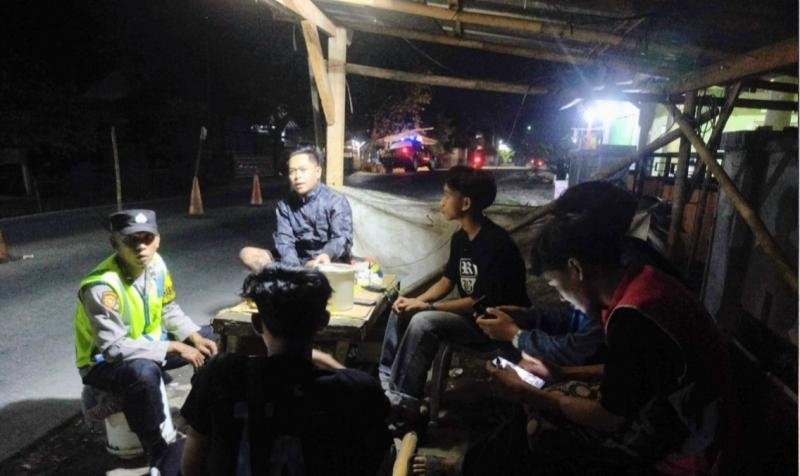 Polisi di Pangkalan Laksanakan Sambang Dialogis, Sapa Warga saat Ngawangkong di Kampung Karajan