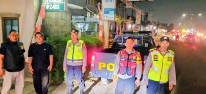 Polsek Klari Lakukan Patroli Skala Besar Antisipasi Tawuran dan Tindak Kriminalitas Malam