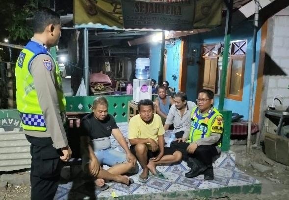 Sambang Pos Ronda Salah satu cara Efektif Menyemangati Warga Untuk Melakukan Jaga Malam