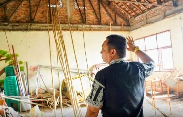 Menyapa Sekolah dan Warga, Asep Surya Atmaja Dorong Perbaikan Fasilitas di Bojongmangu