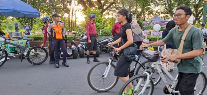 Ditpamobvit Polda NTB Amankan Car Free Day Udayana, Warga Beraktivitas dengan Aman dan Nyaman