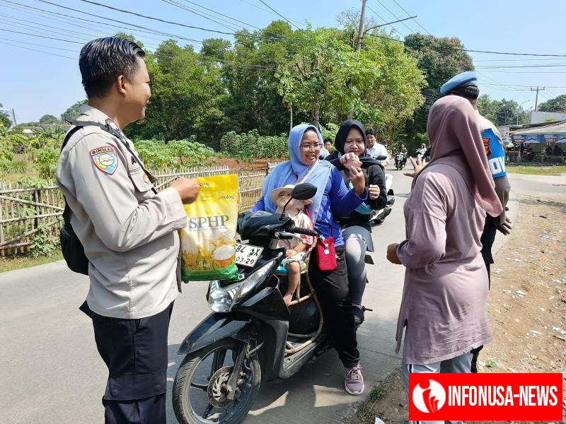 Dukung Gerakan Pangan Murah Polsek Kotabaru Jual Beras Bulog SPHP