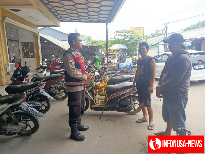 Dalam Giat Patroli Pekat Lodaya Premanisme, Aipda M. Ahri dkk Berikan Himbauan Kepada petugas Parkir, .