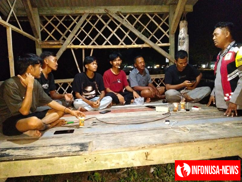 Anggota Polsek Batujaya Sambangi Masyarakat untuk melaksanakan Kegiatan Ngawangkong