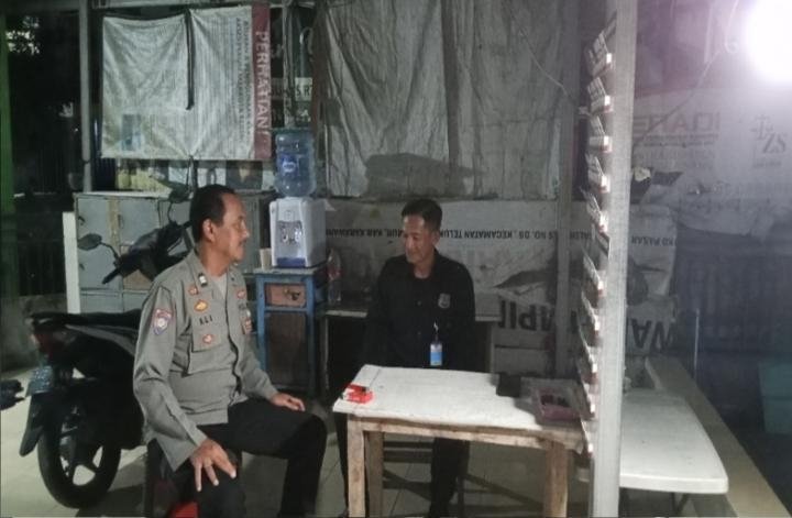 Bhabinkamtibmas Lakukan Sambang Dialogis, Gandeng Security untuk Jaga Kamtibmas Perum Mahkota Regency 2