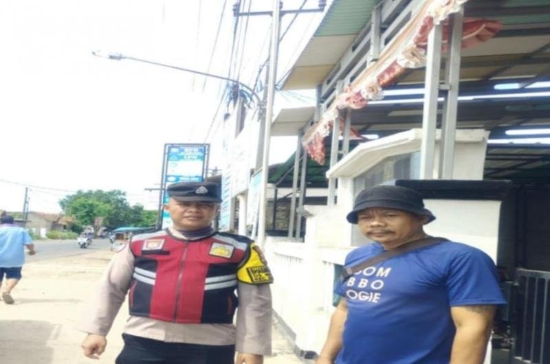 Tak Kenal Lelah Anggota Prekat Polsek Banyusari Sosialisasikan Bahaya TPPO