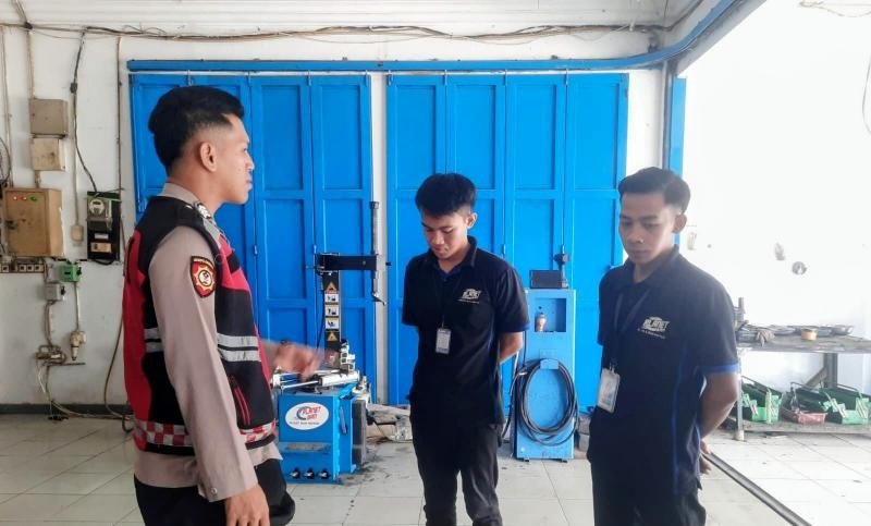 Upaya Bhabinkamtibmas Polsek Telagasari Beri Himbauan Masyarakat Untuk Waspada Terhadap TPPO