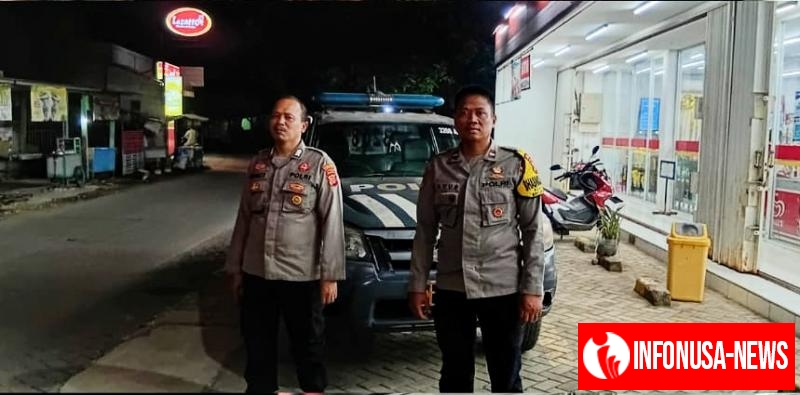 Polsek Rengasdengklok Laksanakan Patroli Malam Dan Sambangi Alfamart Karyasari