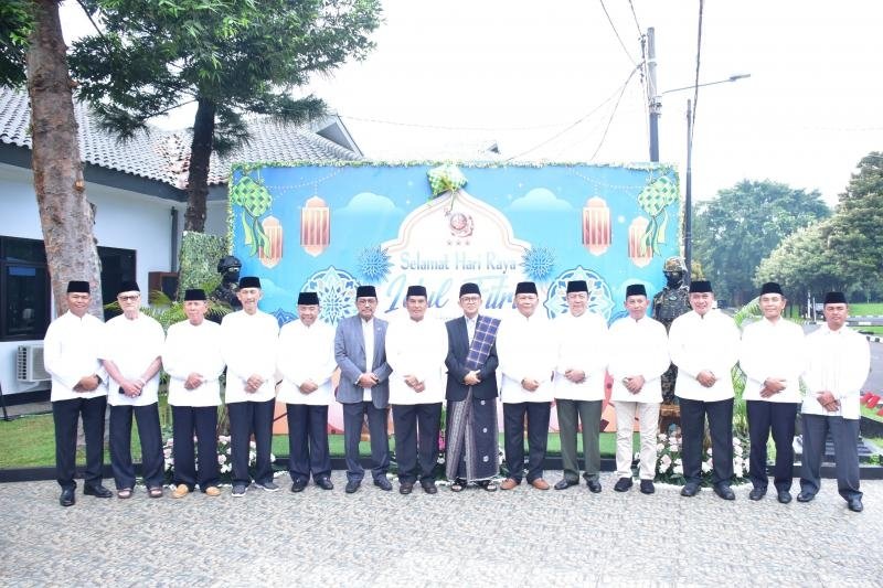 HANGATNYA KEBERSAMAAN IDUL FITRI DI BUMI MARINIR CILANDAK