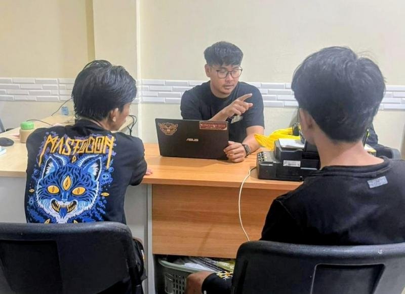 Satresnarkoba Polres Karawang dipimpin AKP Ferlyanto, amankan 16.590 butir obat keras tertentu disita dari 4 Pelaku.