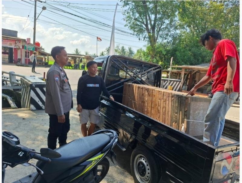 Bhabinkamtibmas Polsek Pangkalan Laksanakan Sambang Humanis ke Warga Kampung Tegalloa