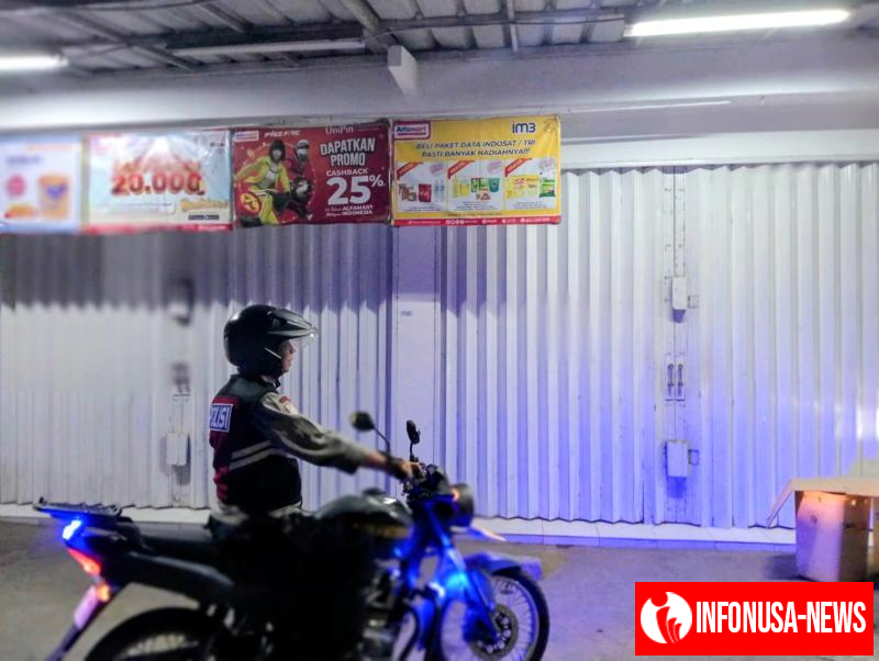 Personil Polsek Tegalwaru Patroli Malam Cegah Aksi Pencurian dan Pembobolan Minimarket