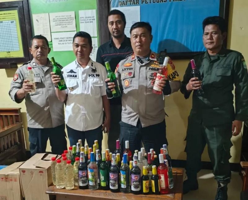 Polres Subang dan Polsek Jajaran Intensifkan Razia Minuman Keras sebagai Komitmen Jaga Keamanan Wilayah