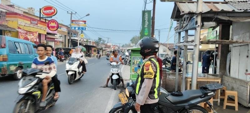 Polisi Polsek Banyusari Giat Patroli Jalan Raya Antisipasi Kejahatan