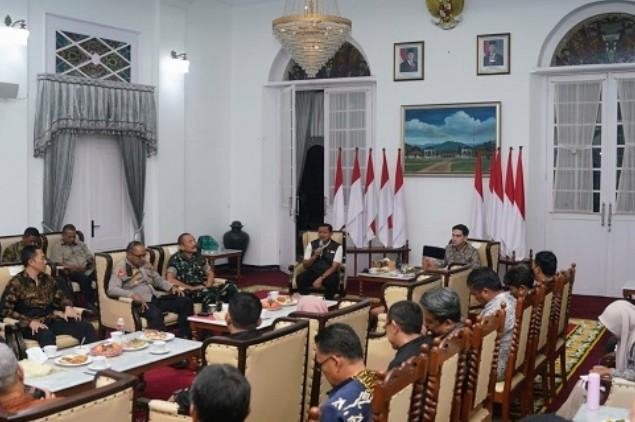 Gotong Royong Sumedang Sukseskan Program Nasional untuk Kesejahteraan Warga 