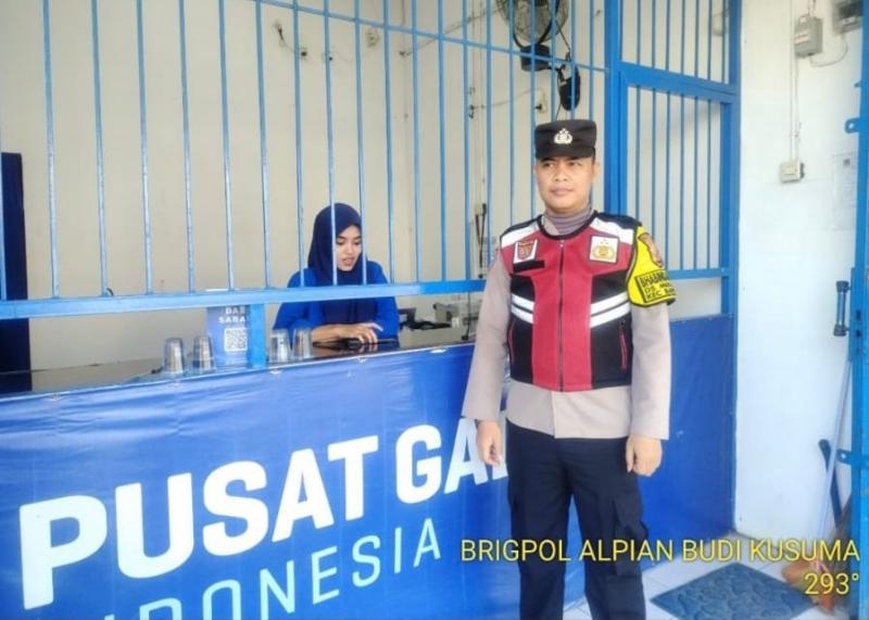 Brigadir Alpian Kembali Kunjungi Pusat Gadai Gempol Patroli Prekat Polsek Banyusari di Siang Hari