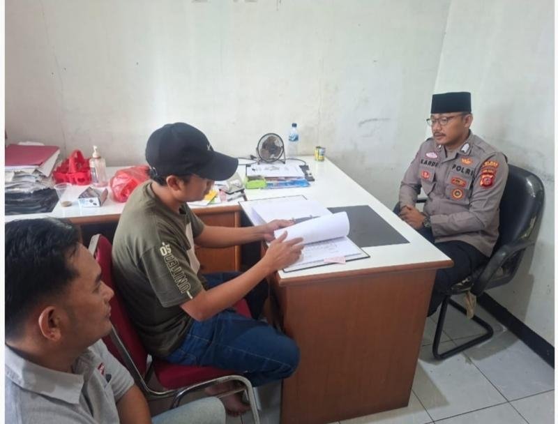 Polsek Pangkalan Gelar Sosialisasi Bahaya Perdagangan Orang Kepada Warga Kampung Bakankadu