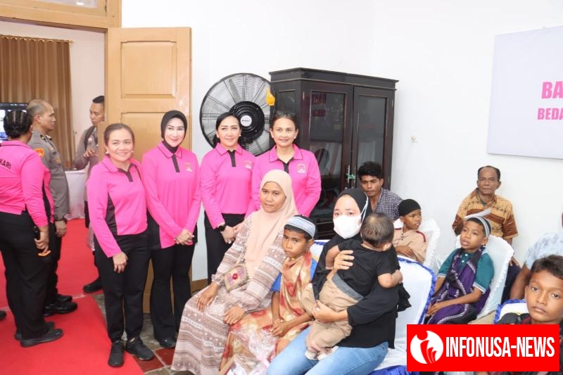 Ketua Umum Bhayangkari Tinjau Bakti Kesehatan di Ende, Warga Antusias