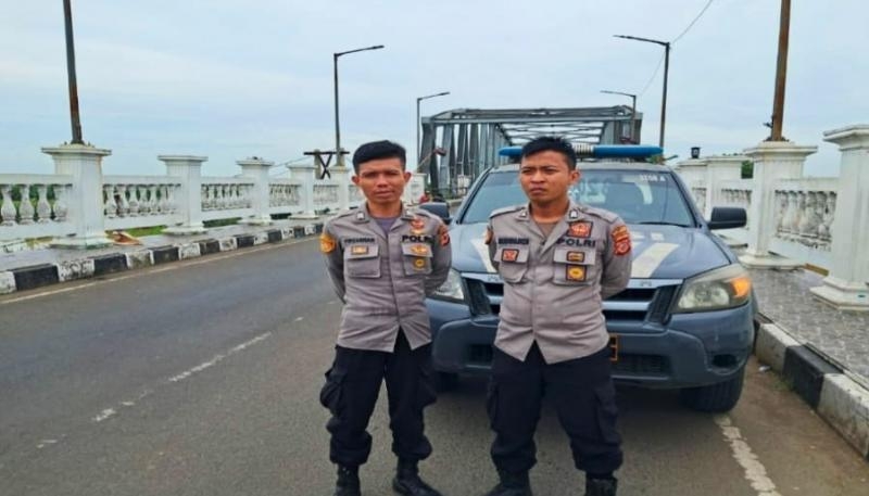 Pastikan Kamtibmas Aman, Anggota Piket Samapta Polsek Rengasdengklok Laksanakan Patroli Siang