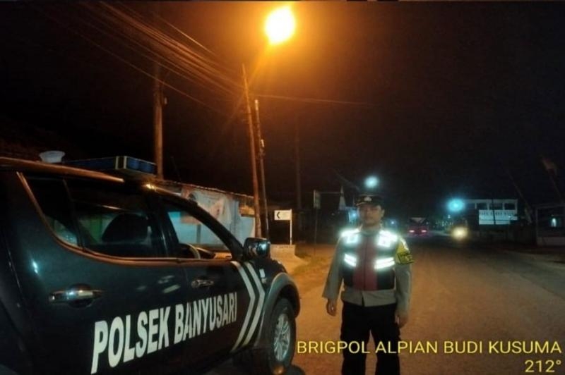 Brigadir Alpian Prekat Polsek Banyusari Giat Patroli Jalan Raya Antisipasi Kejahatan