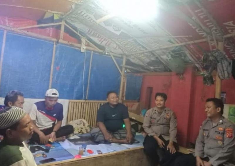Stop Begal Anggota Polsek Pedes Tingkatkan Ronda Malam Bersama Masyarakat