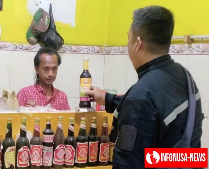 Jajaran Personil Polsek Tegalwaru Gelar Razia Miras Tekan Pekat Gelar Sidak Toko Jamu di Loji