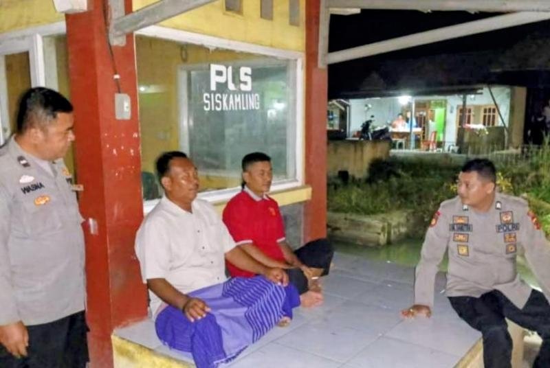 Polsek Pedes Polres Karawang Tingkatkan Keamanan Di Tengah Malam Sampai Dinihari