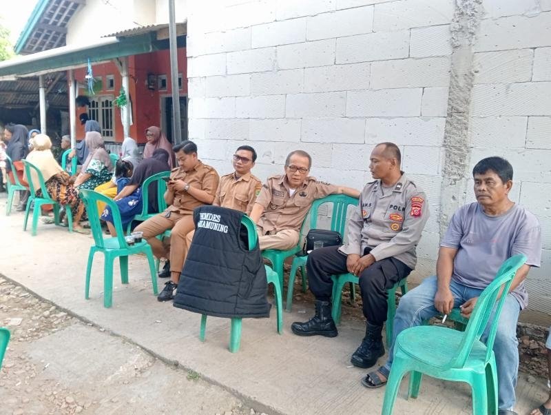 Bhabinkamtibmas Polsek Telagasari Sebar Himbauan Kamtibmas Saat Sambang Kepada Masyarakat Binaan