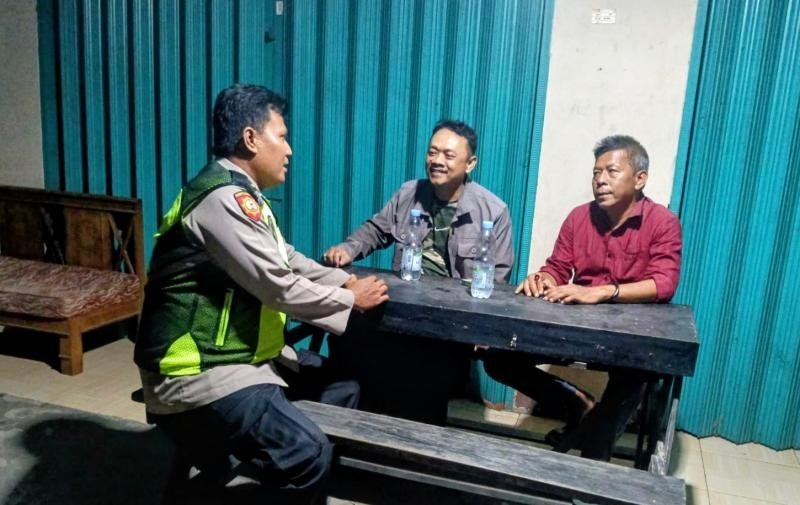 Bhabinkamtibmas Polsek Telagasari Beri Warga Imbauan Waspadai Kenakalan Remaja