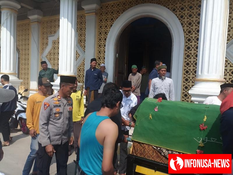 Kapolsek Batujaya Lakukan Takziah ke Rumah Duka Warganya