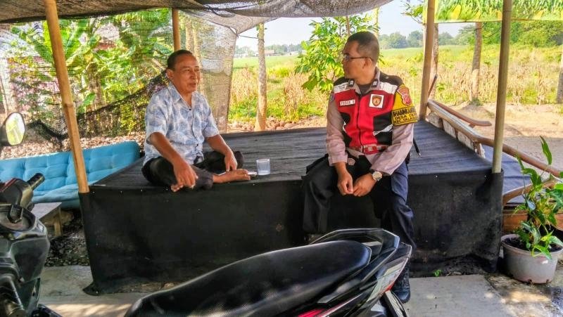 Bhabinkamtibmas Polsek Telagasari Himbau Warga Tetap Waspada TPPO