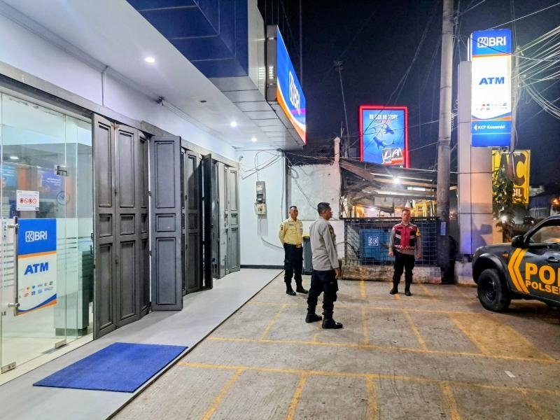 Polsek Klari Patroli KRYD Pastikan Bank BRI dan ATM Aman dan Kondusif