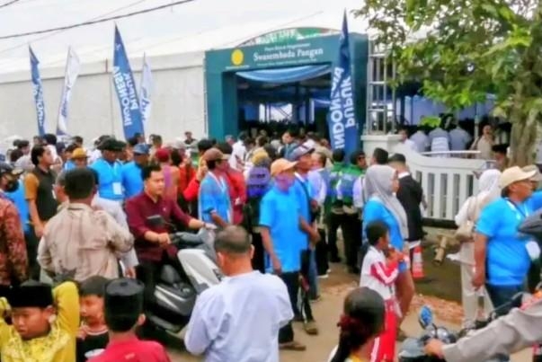 Presiden Prabowo Panen Raya di Cilebar, Karawang Tegaskan Komitmen Swasembada Pangan Nasional