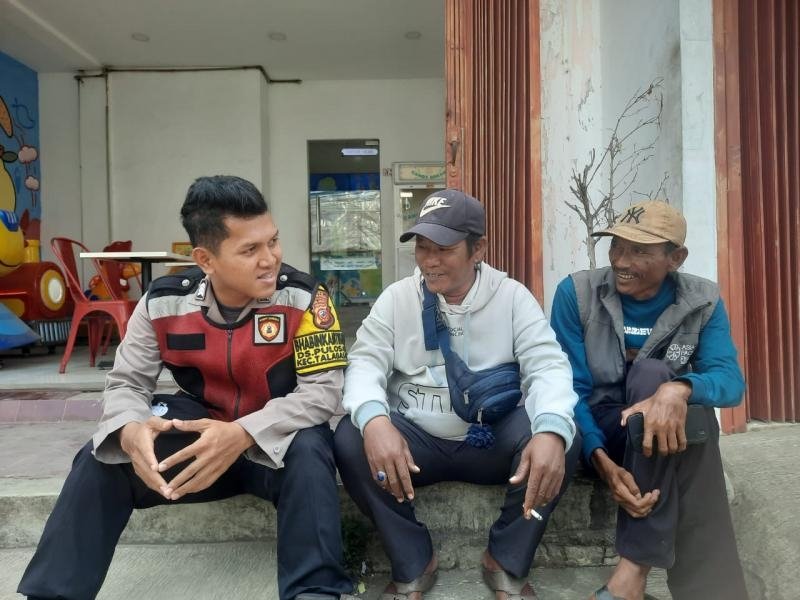 Bhabinkamtibmas Polsek Telagasari Sampaikan Pesan Kamtibmas Antisipasi C3