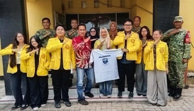 Mahasiswa FISIP UI Belajar Politik Desa di Cirejag, Meninjau Pemulihan TPST Pascakebakaran