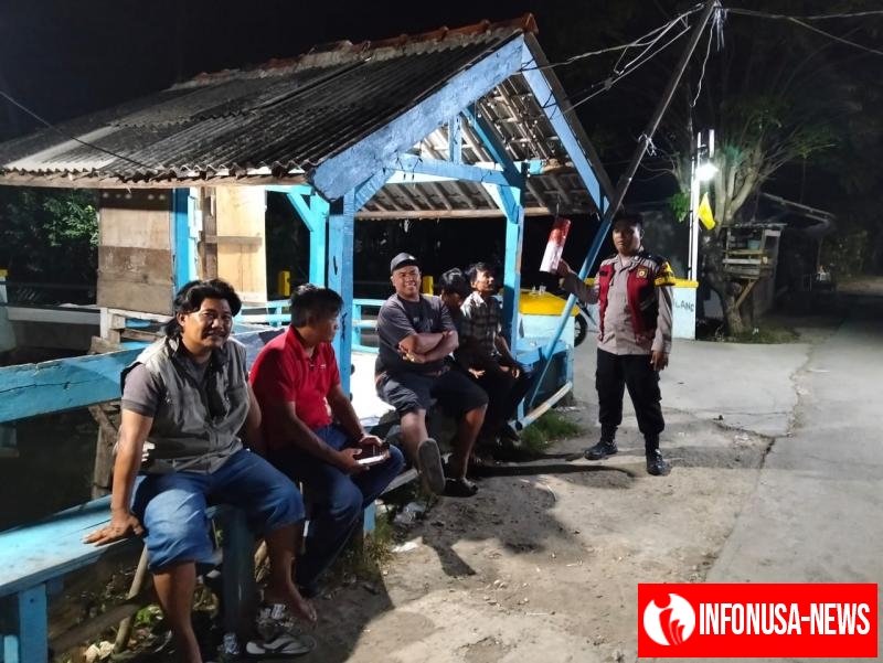 Anggota Polsek Batujaya Melaksanakan Patroli Prekat pada Malam hari serta Sambangi Masyarakat