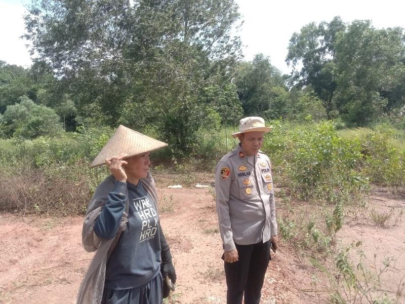 Dukung Ketahanan Pangan Polsek Kotabaru Bersama Satgas Ketahanan Pangan Polres Karawang Cek Lahan yang Akan Ditanami Jagung Hibrida