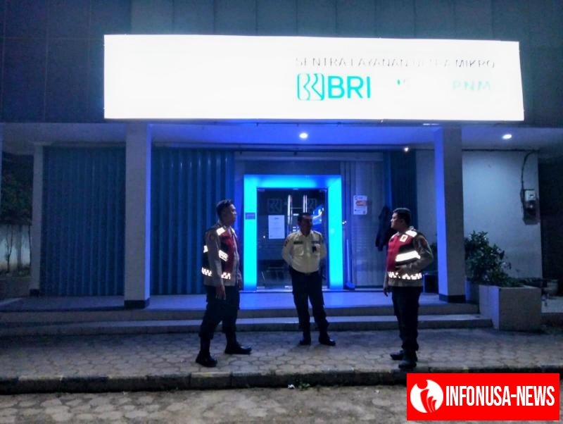Anggota Polsek Batujaya Sambangi Scurity Bank BRI Unit Batujaya