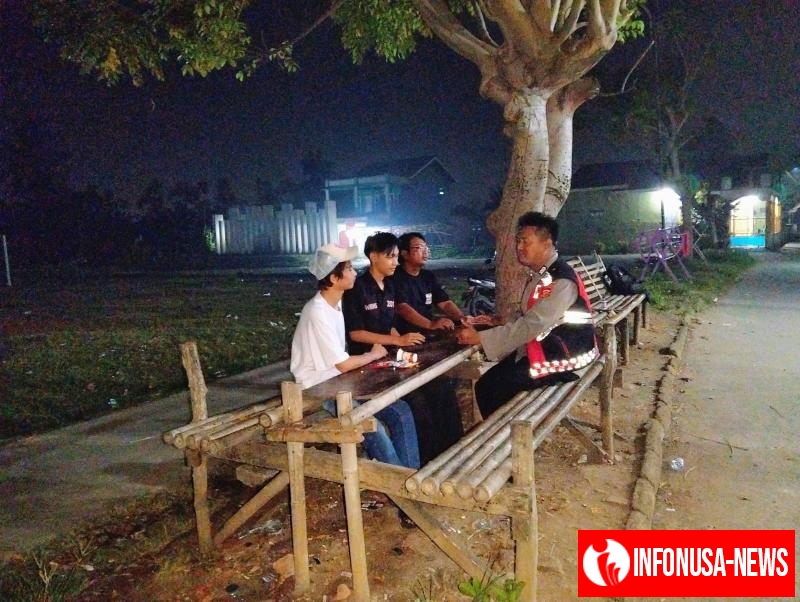 Anggota Polsek Batujaya melaksanakan Patroli Prekat KRYD di Wilayah Hukum Polsek Batujaya untuk menciptakan Keamanan dan Ketertiban Masyarakat
